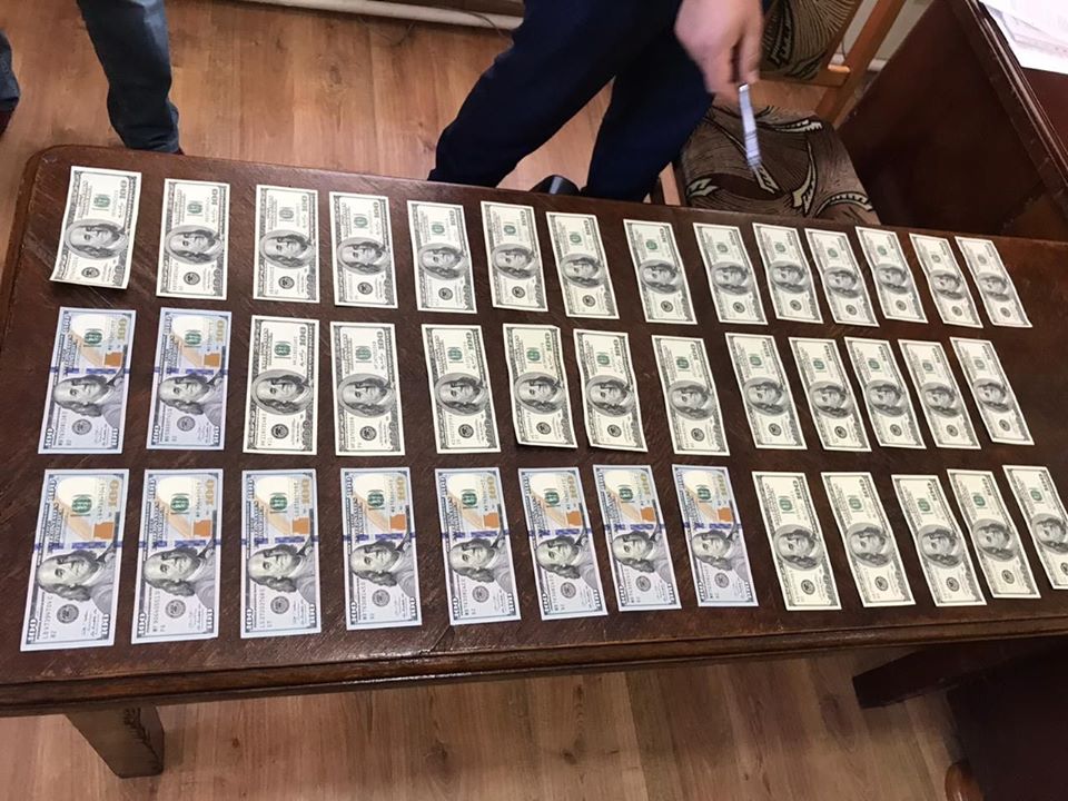 На Буковині депутат міськради вимагав з іноземця гроші за оренду землі – СБУ