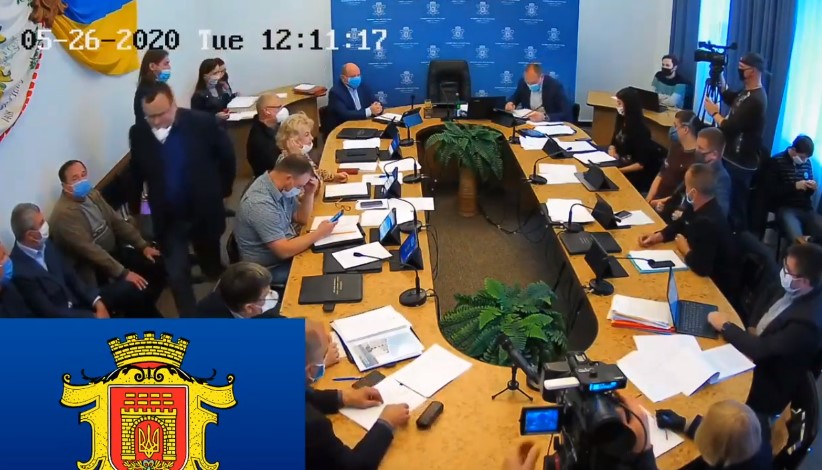 У Чернівцях виконком відмовився приймати рішення щодо відновлення руху маршруток