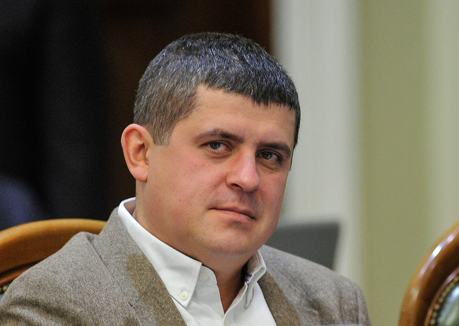 «Недоброчесні політики залякують буковинців»: Бурбак розповів про брудні технології на виборах