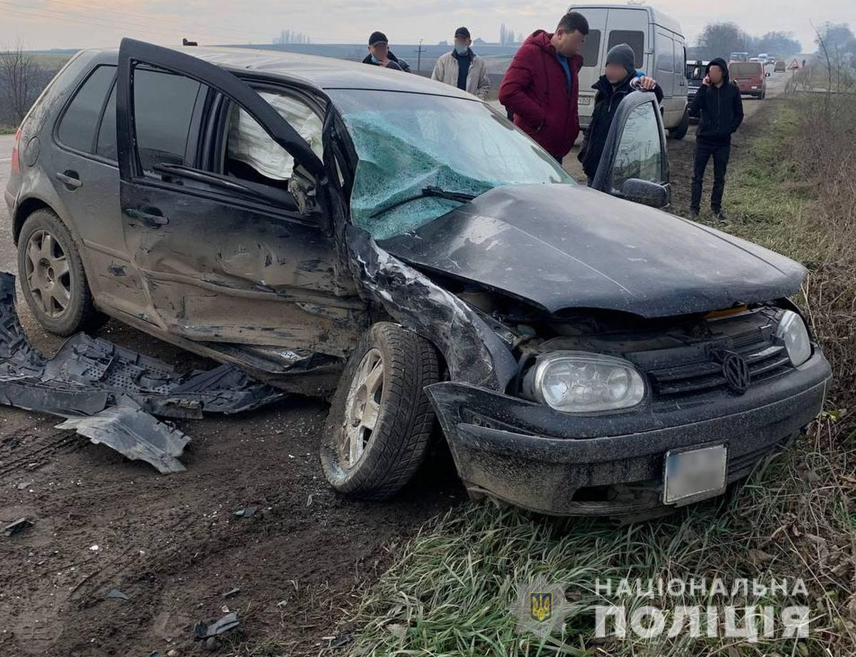 ДТП на Сторожинеччині: двоє людей зазнали травм