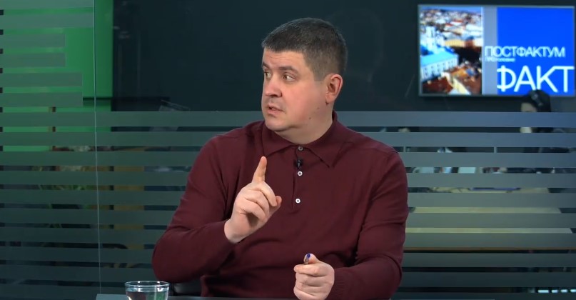 Злітну смугу Чернівецького аеропорту потрібно передати у власність держави – Максим Бурбак